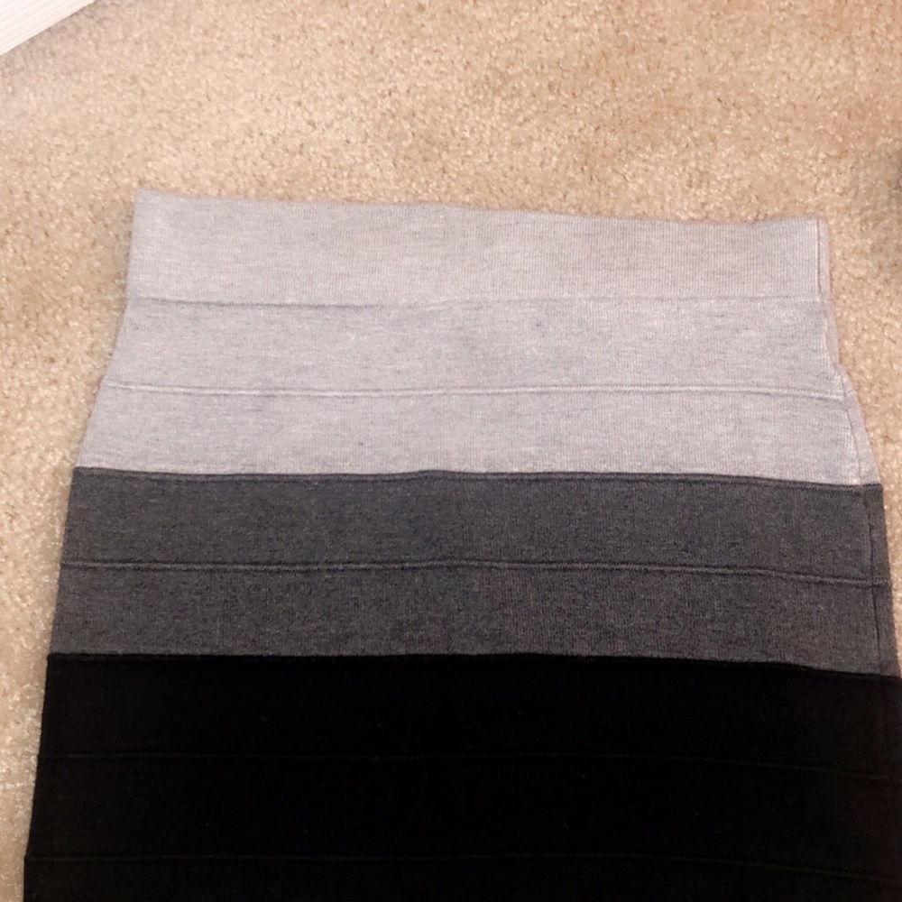 Skirts - Picture 4 of 6